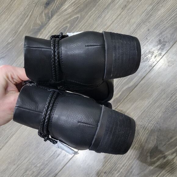 b.o.c. Lindsay Stacked Heel Bootie with Braided Strap Detail Women's Size‎ 6.5 - Picture 9 of 10